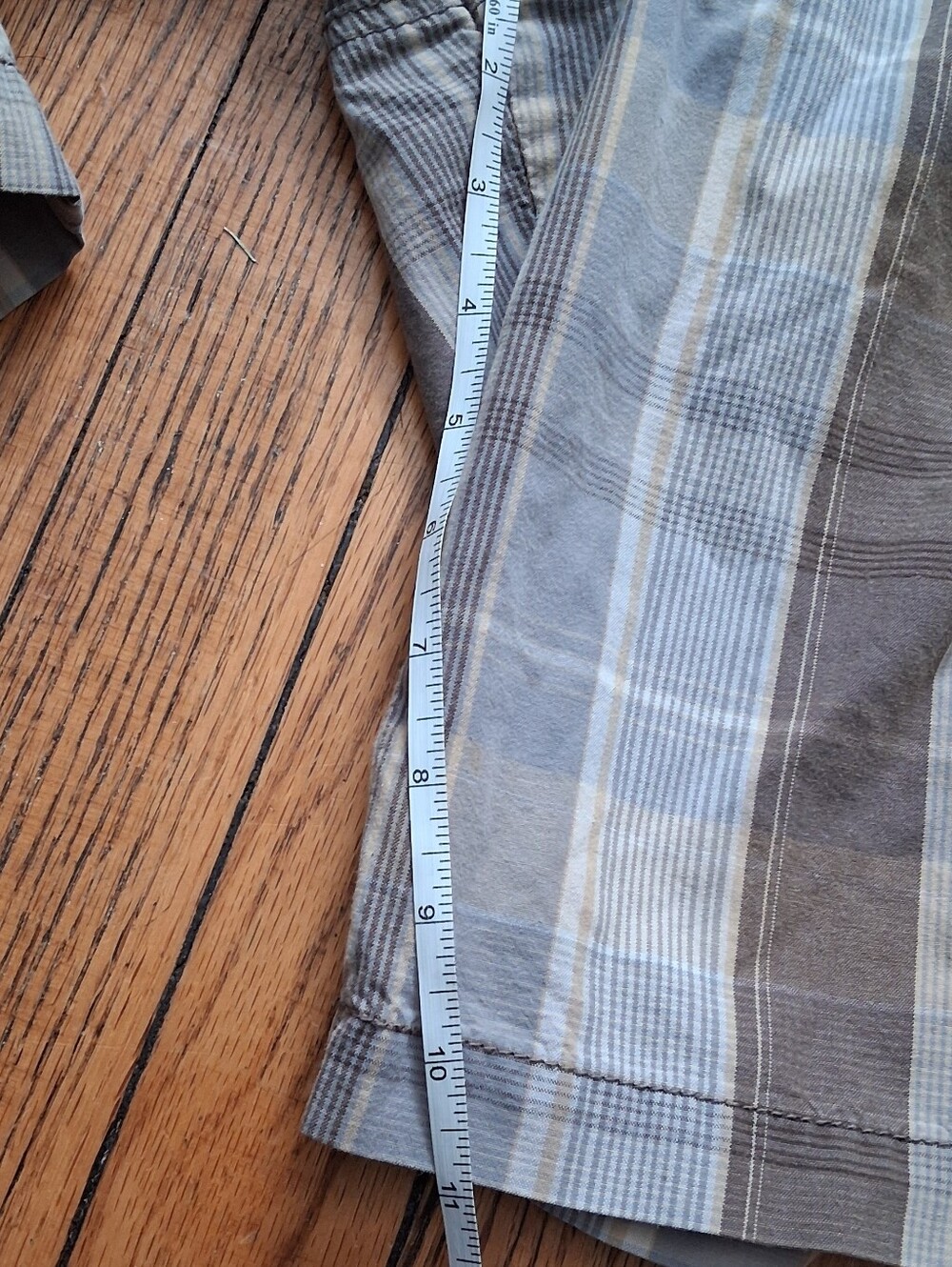 Dockers - Men's Casual Plaid/Striped 100% Cotton Cargo Shorts. Size 40. GUC - Picture 6 of 9